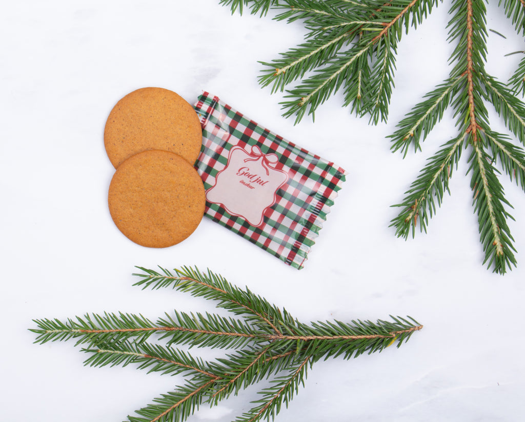 Gingerbread biscuits in flowpack