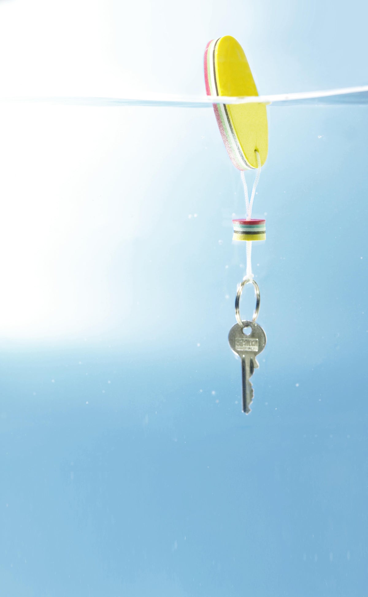 Floating key ring, oval shape
