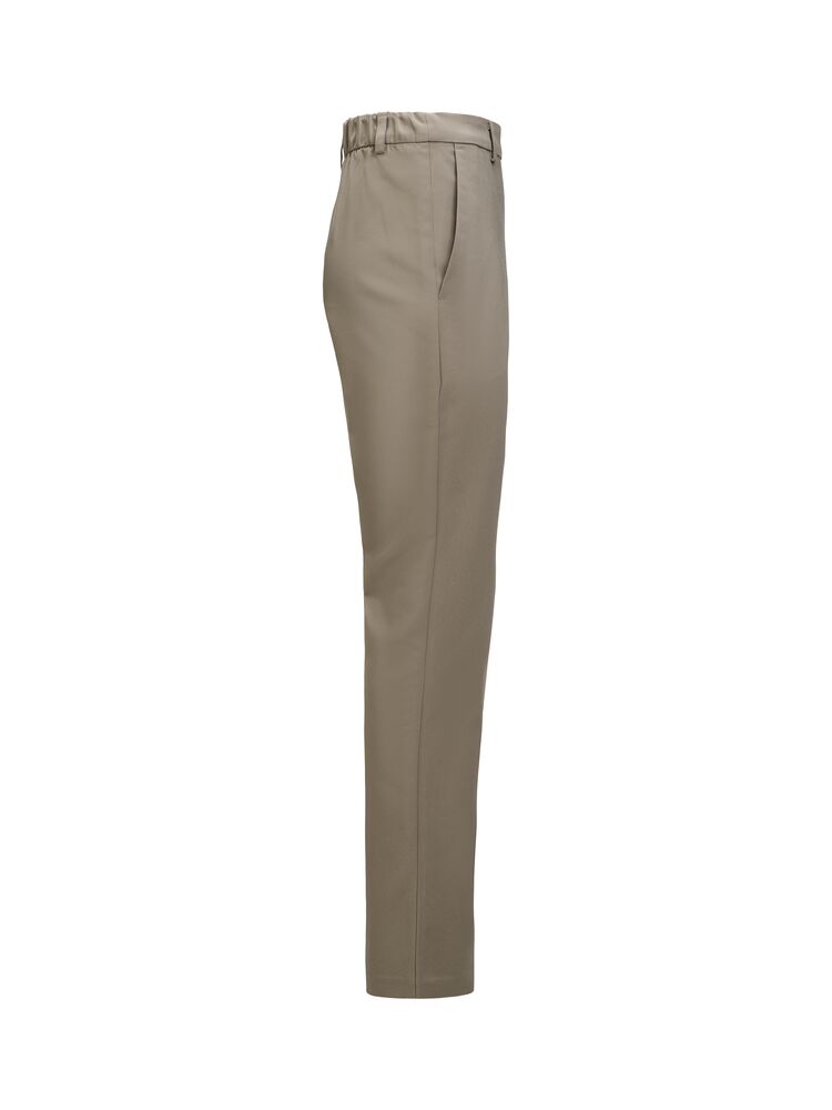 Modern Trouser Woman